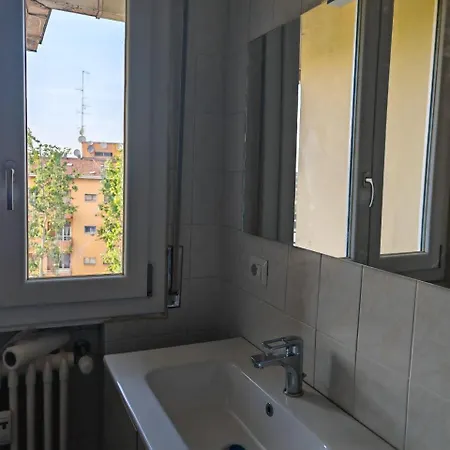 Attico Nel Cuore Di Panzió Modena